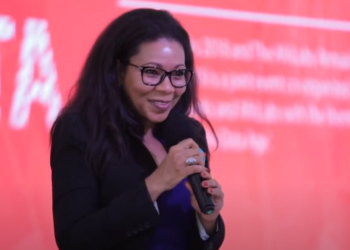 Rebecca Enonchong s&rsquo;engage pour une Afrique digitale