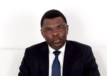 Séance de travail entre les Cours constitutionnelles du Bénin et du Gabon : Fructueux échanges entre le Professeur DJOGBENOU et Mme MBORANTSUO
