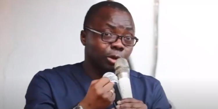 Différence entre visite de chefs d&rsquo;État et bonne gouvernanceCe que le professeur Aïvo doit savoir