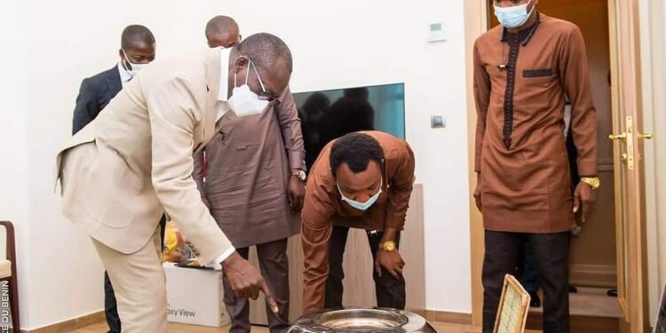 Promotion du Label « Made In Benin » : Talon reçoit les promoteurs de la start-up Atingan Solutions