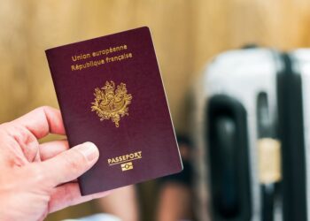 Frontière Bénin-Togo : La police républicaine saisit le passeport d’une française