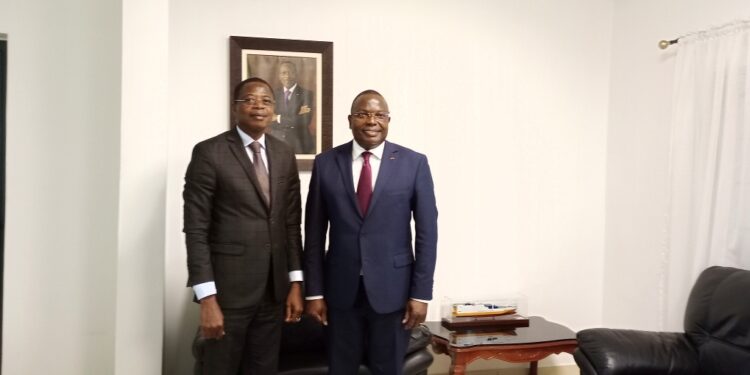 Audience au Cabinet du Ministre des Infrastructures et des Transports avec le Commissaire de l’UEMOA : HÊHOMEY reçoit Jonas GBIAN