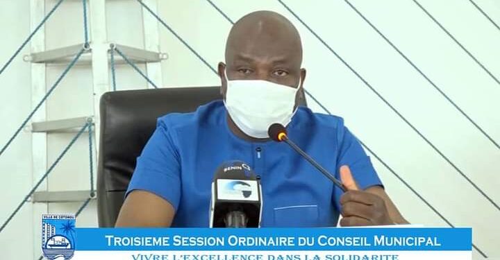 Troisième session ordinaire du conseil municipal de Cotonou : Le rapport d&rsquo;activités du Maire Atrokpo validé