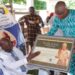 Moele-Bénin immortalise un artiste de son vivant à Covè : Jacques Ayadji rend hommage à Gbèmanwonmèdé
