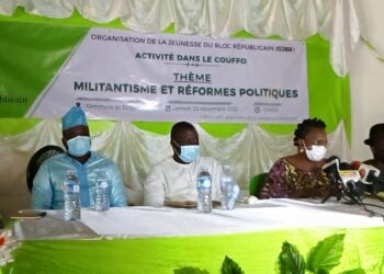 Rencontre d’échanges sur le leadership politique et social : L’Ofr et l’Ofc partagent leurs expériences