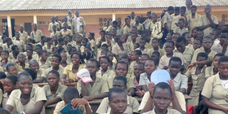 La saint Valentin dans les collèges à Cotonou Les parents s’indignent