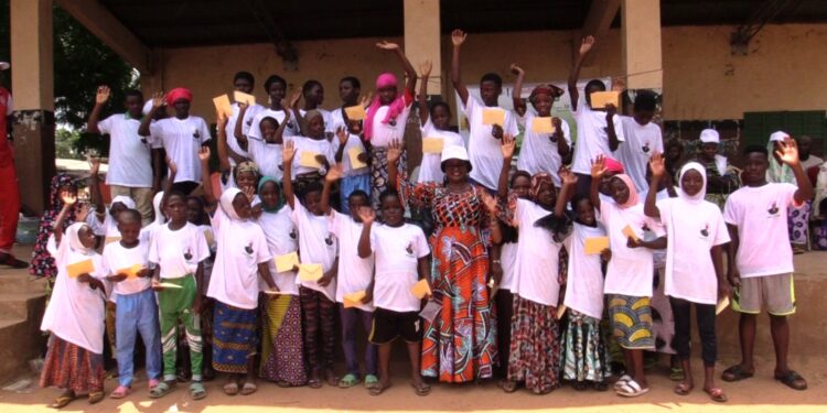 Journée de l’enfant africain : Mireille Bio IDRISSOU offre un instant de bonheur aux orphelins de Djougou