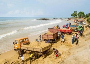 BÉNIN/EXPLOITATION ILLEGALE DE CARRIÈRE DE SABLE : O4 Chinois et 1 Béninois écopent 03 à 10 ans de prison