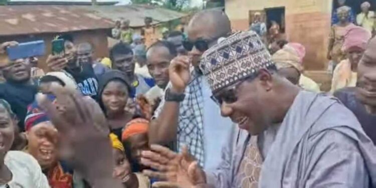 Bénin : Voici comment le président Boni Yayi célèbre les femmes