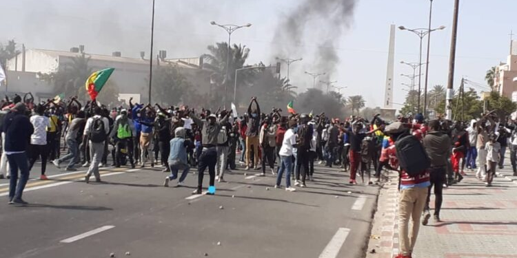 Sénégal : Incendies et actes de destruction enregistrés après la condamnation de l’opposant Ousmane Sonko