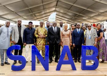 Visite au Salon National de l&rsquo;Artisanat du Bénin (SNAB) : Le Ministre d&rsquo;Etat Bio Tchané apprécie les œuvres des artisans locaux