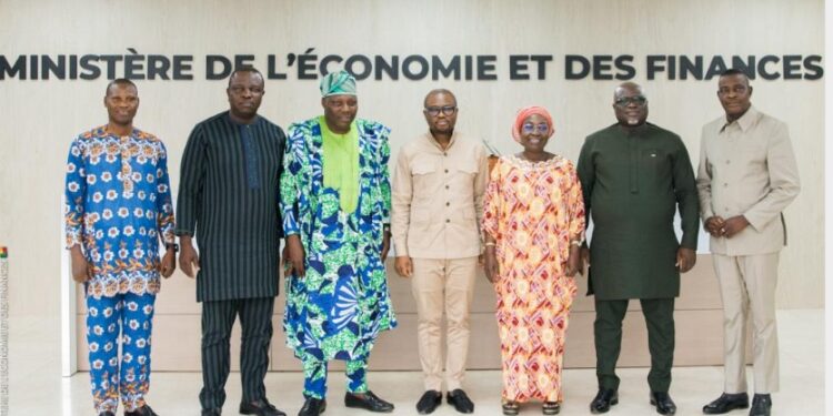 Audience au Cabinet du Ministère de l&rsquo;Économie et des Finances : Wadagni échange avec les membres de l’ABCF