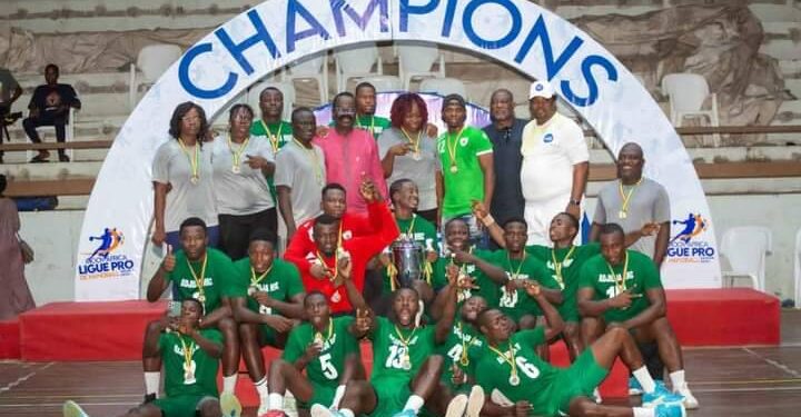 Fin en fanfare des play-offs de handball de la Ligue Pro : Adjidja HBC conserve sa couronne, Flowers s’adjuge le sacre chez les dames