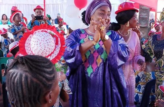 Noël des enfants à Pobè : Armelle Akpassonou Odjo, la marraine de l&rsquo;événement