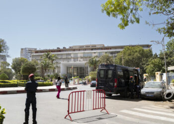 Sénégal/Vote du report de la présidentielle après l’évacuation des députés de l’opposition : Macky Sall réussit son coup d’État institutionnel