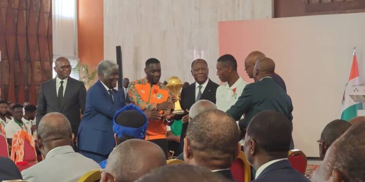 Vainqueurs de la Can 2023 : Voilà comment le président Ouattara a gâté les joueurs, l’entraineur Faé et le staff technique