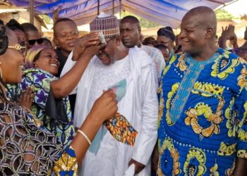Bénin : Une militante paie les frais de déplacement de Boni Yayi à Abomey (les détails)