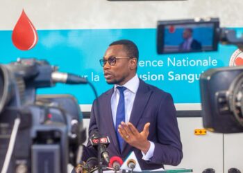 Bénin : le ministre Hounkpatin montre l&rsquo;exemple dans la quête du sang pour toujours sauver des vies