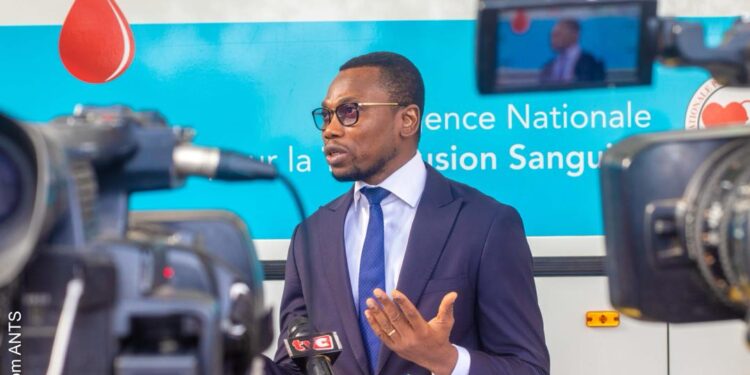 Bénin : le ministre Hounkpatin montre l’exemple dans la quête du sang pour toujours sauver des vies