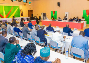 Bénin : Le dialogue entre le gouvernement et confédérations syndicales reporté pour…