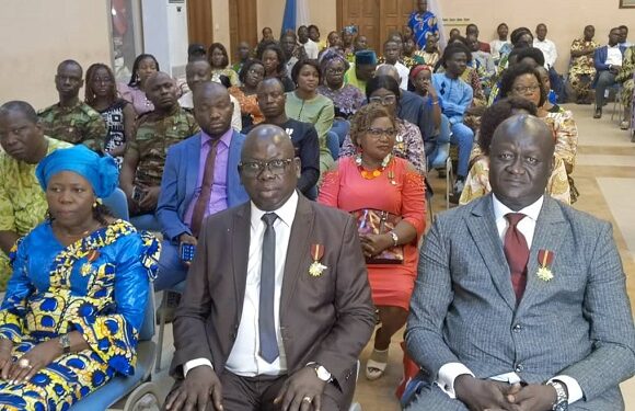Distinction d’un grand homme de la santé : Pr Constant Adjien fait Chevalier de l&rsquo;Ordre National du Bénin
