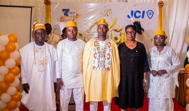 Célébration des noces de perle de la JCI Cotonou Soleil : Le Maire Luc Atrokpo, parrain de l&rsquo;événement