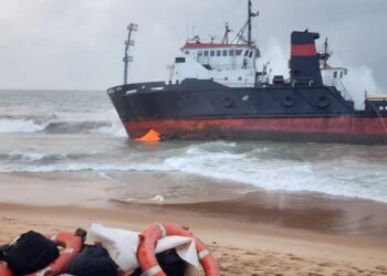 Après son échouage sur les côtes béninoises : Le transvasement du gasoil du bateau «SPSL UDEME » est en cours