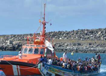 Espagne : L&rsquo;archipel des Canaries débordé par l&rsquo;afflux de migrants venant d&rsquo;Afrique