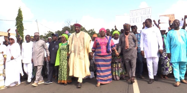 Tentative de coup d’État manqué au Bénin : La 13ème et la 14ème Circonscription électorale dénoncent et réaffirment leur soutien inconditionnel au président Patrice Talon