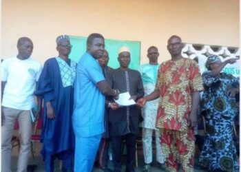 Adhésion des jeunes d&rsquo;Agbassa chela -Oloungbe au parti du cheval cabré : Le ministre Samou Adambi renforce l&rsquo;implantation du BR à Tchaourou
