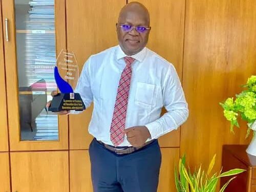 4ème édition des Trophées Africa Excellence Awards : Le ministre Yves Kouaro récompensé, adresse un message à tous les acteurs