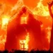États-Unis : Un incendie violent se propage au nord de Los Angeles, plus de 30 000 évacuations