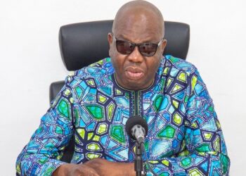 1ère Session du Conseil de Supervision à la mairie de Cotonou : Luc Atrokpo salue les réalisations du Président Talon