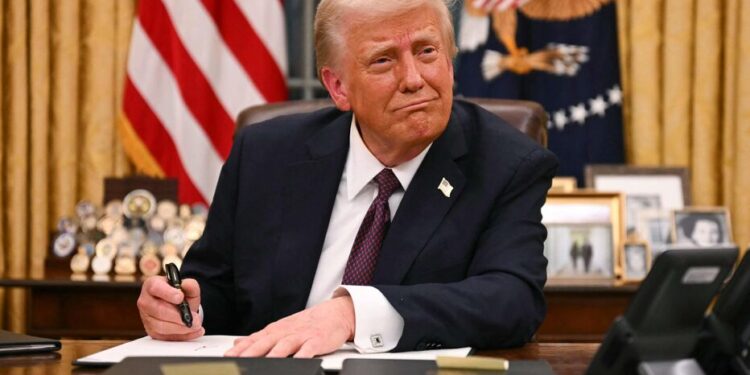 États-Unis : Donald Trump annonce le retrait des États-Unis de l&rsquo;accord de Paris sur le climat et de l&rsquo;OMS