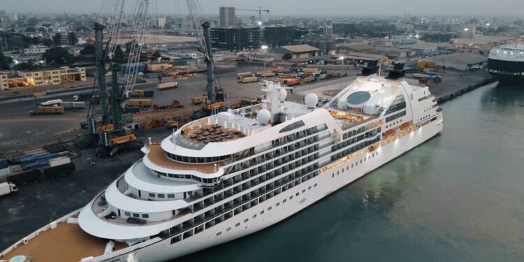 Croisière de luxe au Bénin : Le Seabourn Sojourn met en lumière le patrimoine béninois
