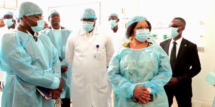 Tournée de la ministre conseillère à la Santé : Claudine Prudencio inspecte les avancées sanitaires sous Talon