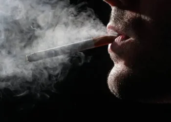 Tolérance zéro pour la fumée : Le Burkina Faso interdit tous les produits du tabac dans les lieux publics et les transports