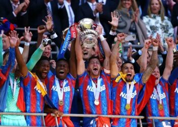 Exploit à Wembley : Crystal Palace bat Manchester City et soulève sa première FA Cup