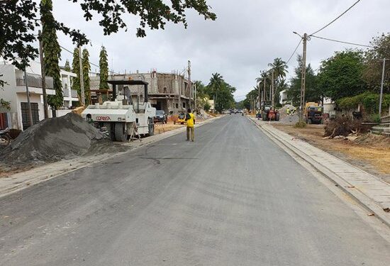 Phase B du Projet Asphaltage : La « Rue HOUDOU ALI (Rue du restaurant KIRIKOU) » en chantier