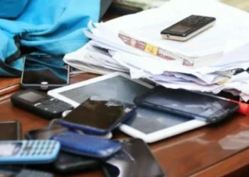 Scandale au BAC 2025 en Côte d&rsquo;Ivoire : Près de 1000 téléphones saisis, la crédibilité en jeu
