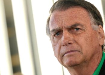 Brésil : L’ancien président Bolsonaro sous résidence surveillée (La raison)