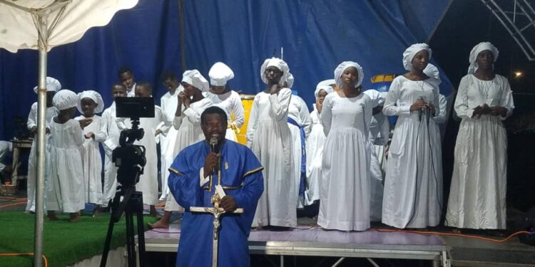 Bénin : L’héritage d’Oshoffa, au cœur de la Fête des Moissons 2025 à la paroisse El-Santoriol