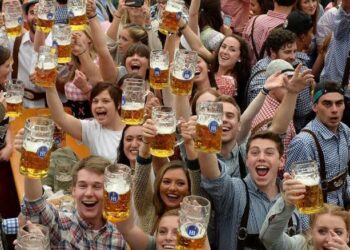 Munich: Interruption temporaire de la fête de la bière après une explosion et une alerte sécuritaire