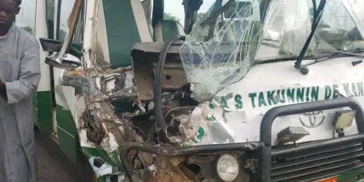 Bénin /Le bus de l&rsquo;AS Takunnin percute un camion : Miraculés mais un match incertain