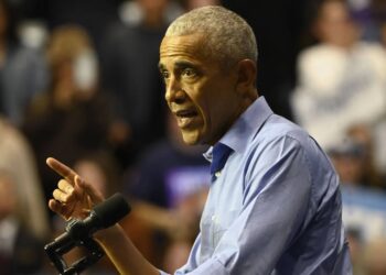 États-Unis : Trump visé par les flèches d&rsquo;Obama en campagne pour les démocrates