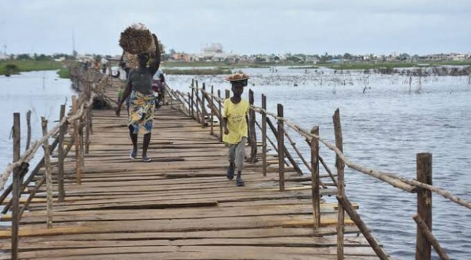Infrastructures et climat : Sèmè-Podji relance la passerelle de Tchonvi