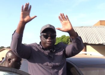En mission pour la paix : Gbadamassi affronte la route Parakou-Kika-Kabo et fait la joie des populations
