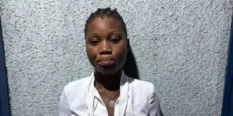 Florence Kingbo devant la Criet / elle n’est pas malade, elle est juste impolie : Et si la loi avait prévu des sanctions de chicotte et de bastonnade ?