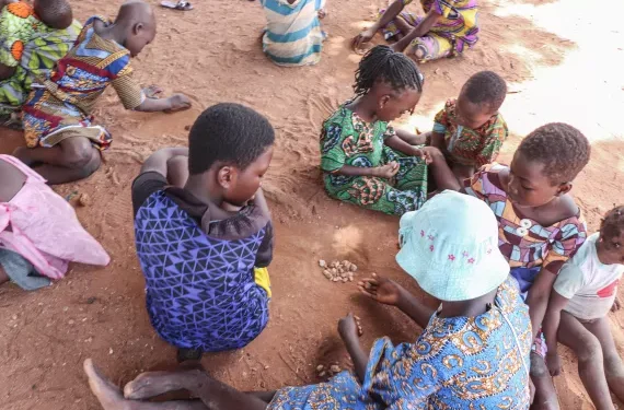 Adoption d&rsquo;enfants au Bénin : L&rsquo;État met en garde contre une vague d&rsquo;escroqueries sur les réseaux sociaux