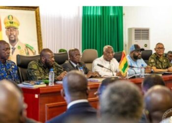 Guinée : Le président Mamadi Doumbouya se fait entourer de 20 ministres
